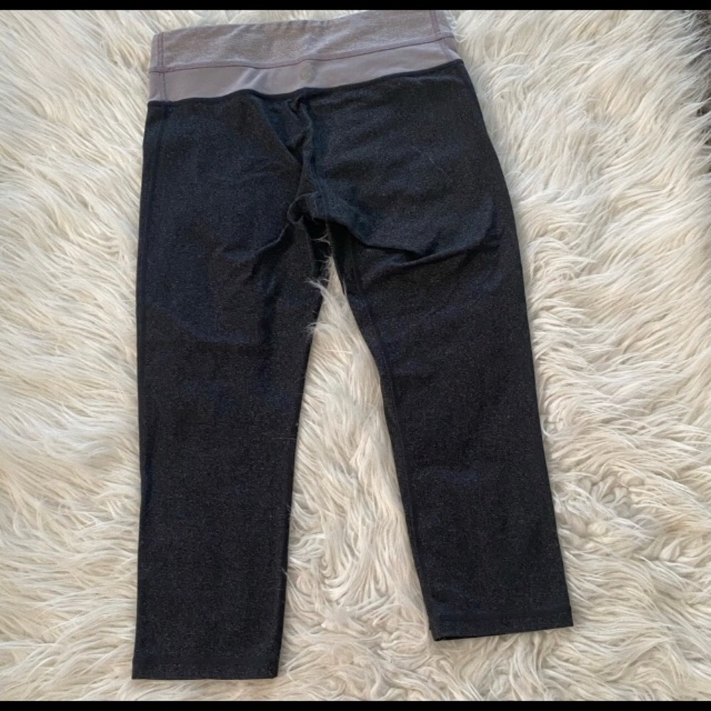 Lululemon crops - Picture 4 of 5